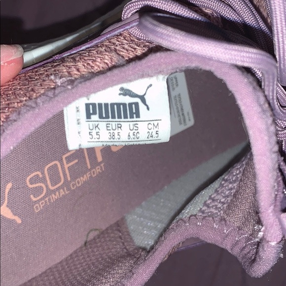 Puma Sneakers - Never Worn. Size 6.5 - Picture 3 of 4